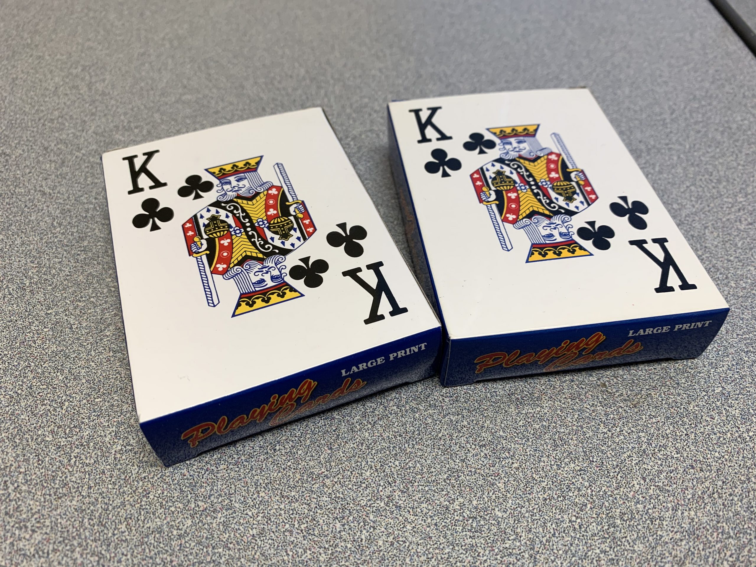 large-print-low-vision-playing-cards-latan