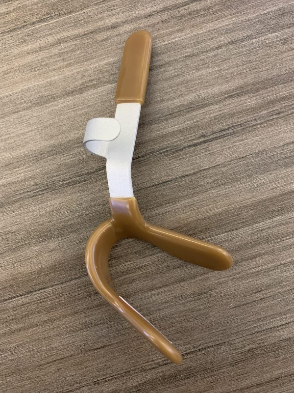 Hand Clip Typing Aid