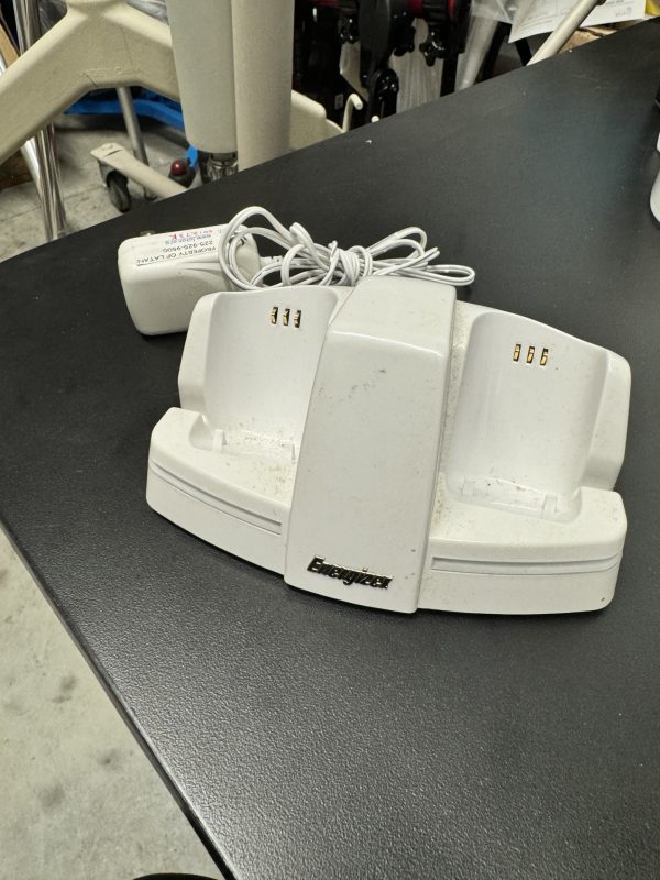 Wii Controls and Energizer Charging Station - Image 2
